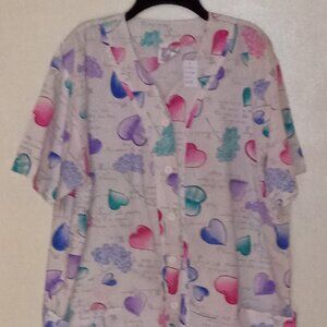 Barco Heart/Script White/Multicolor Button up L Scrub Top